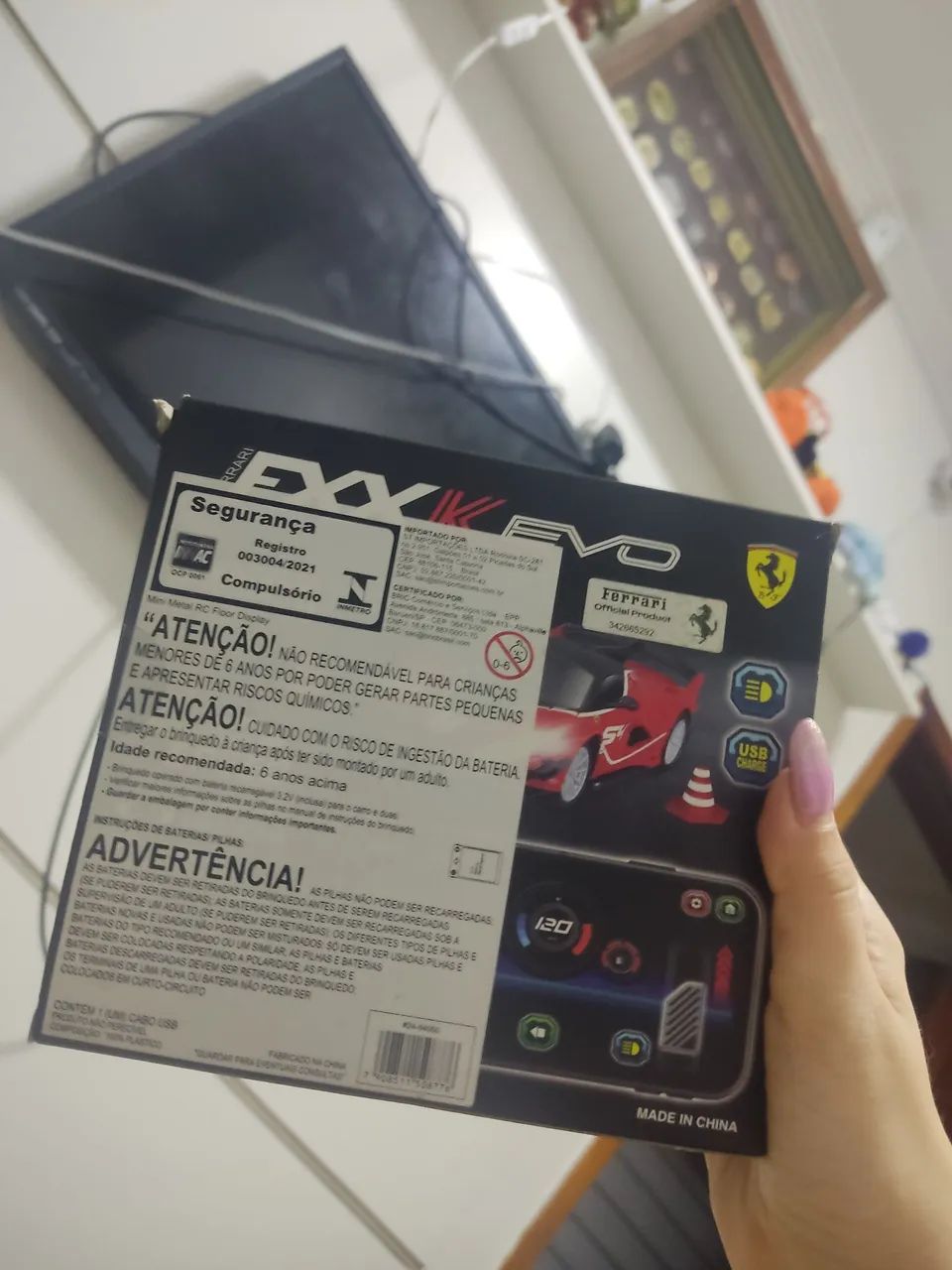 Carrinho Ferrari de controle remoto metal - Foto 2