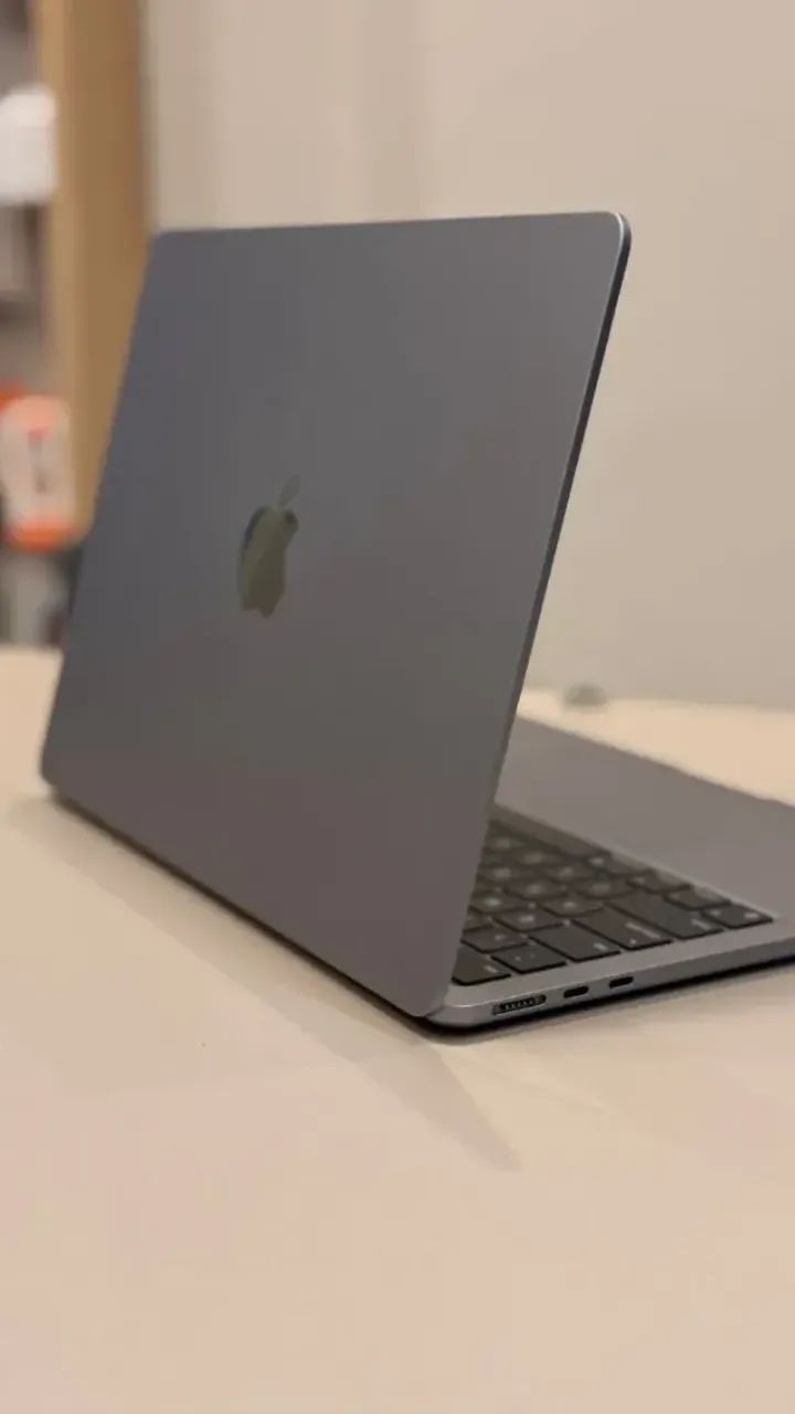 Apple MacBook Air M2 256GB スペースグレー Macbook Air M2 256gb 8gb Ram Space Gray *impecável* - Notebooks