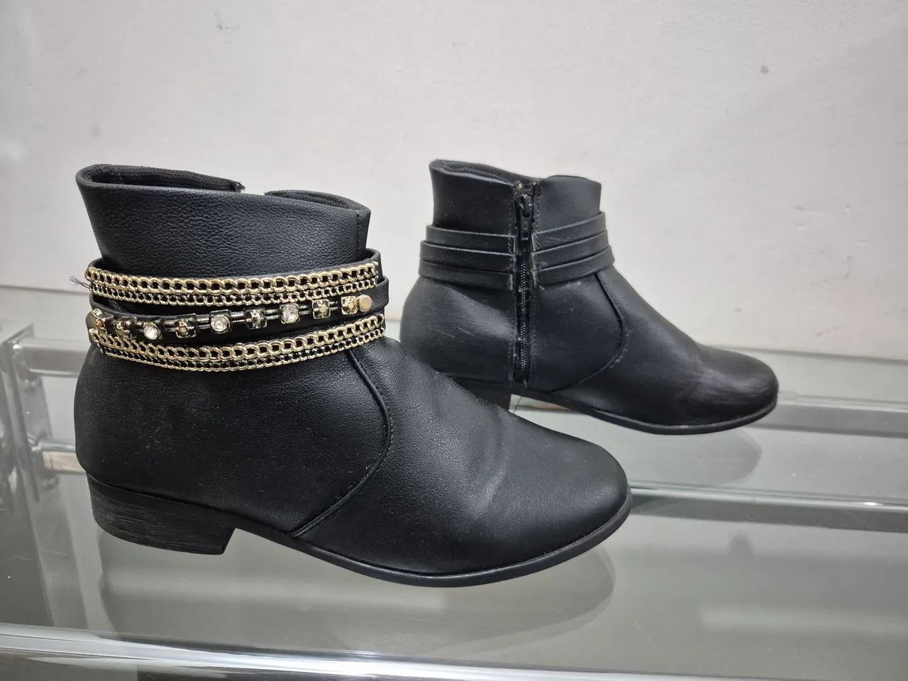 Bota feminina Número 36 R$. 50, - Foto 3
