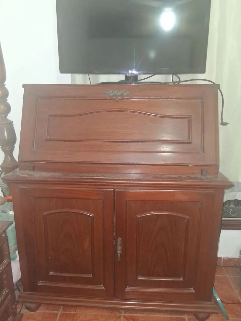 Escrivaninha antiga 