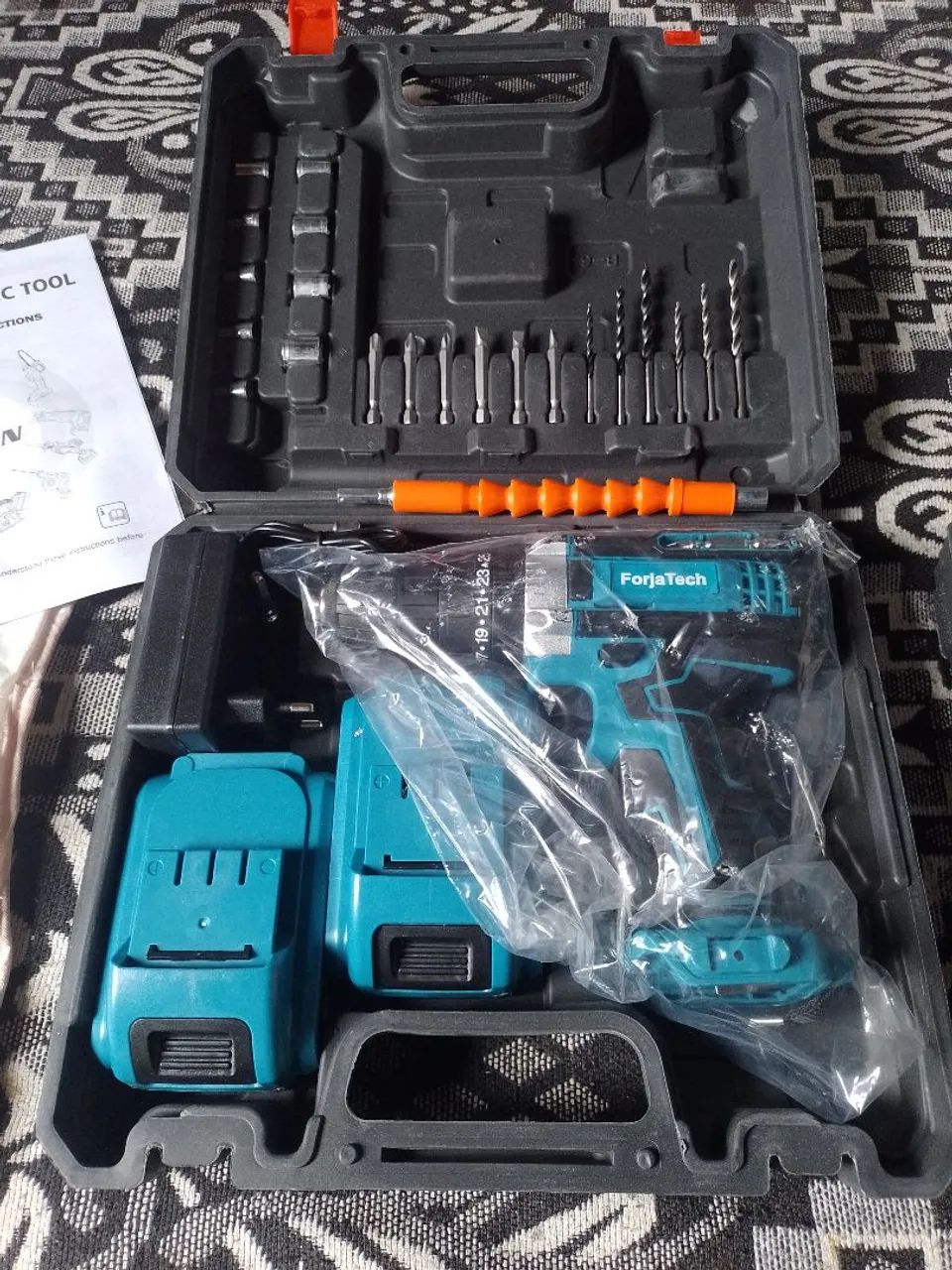 Vende se furadeira e parafusadeira martelete 