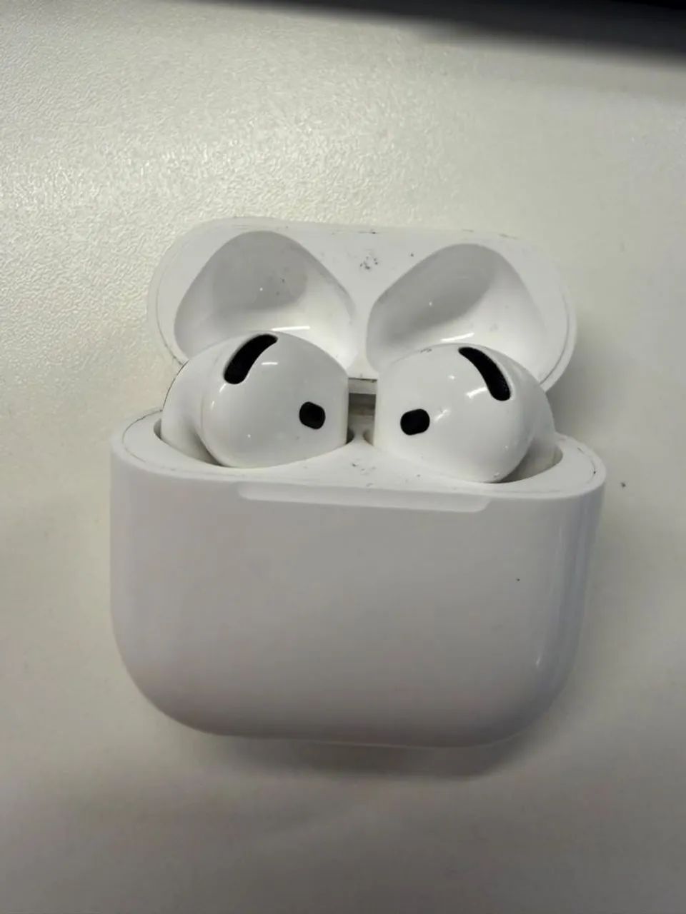 Airpods 4 com cancelamento de ruído