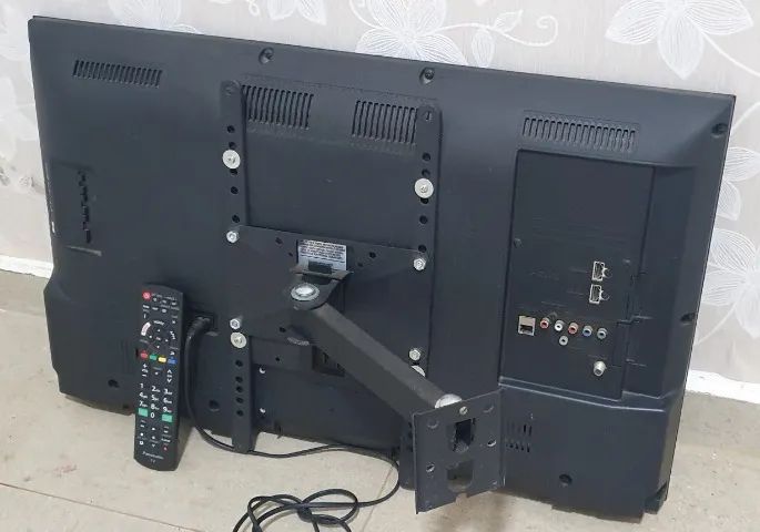 tv led 32" Panasonic c/ suporte para parede - Foto 2