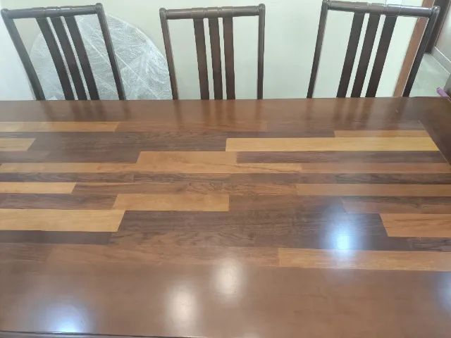 Mesa de jantar madeira mogno e 08 cadeiras - Foto 5