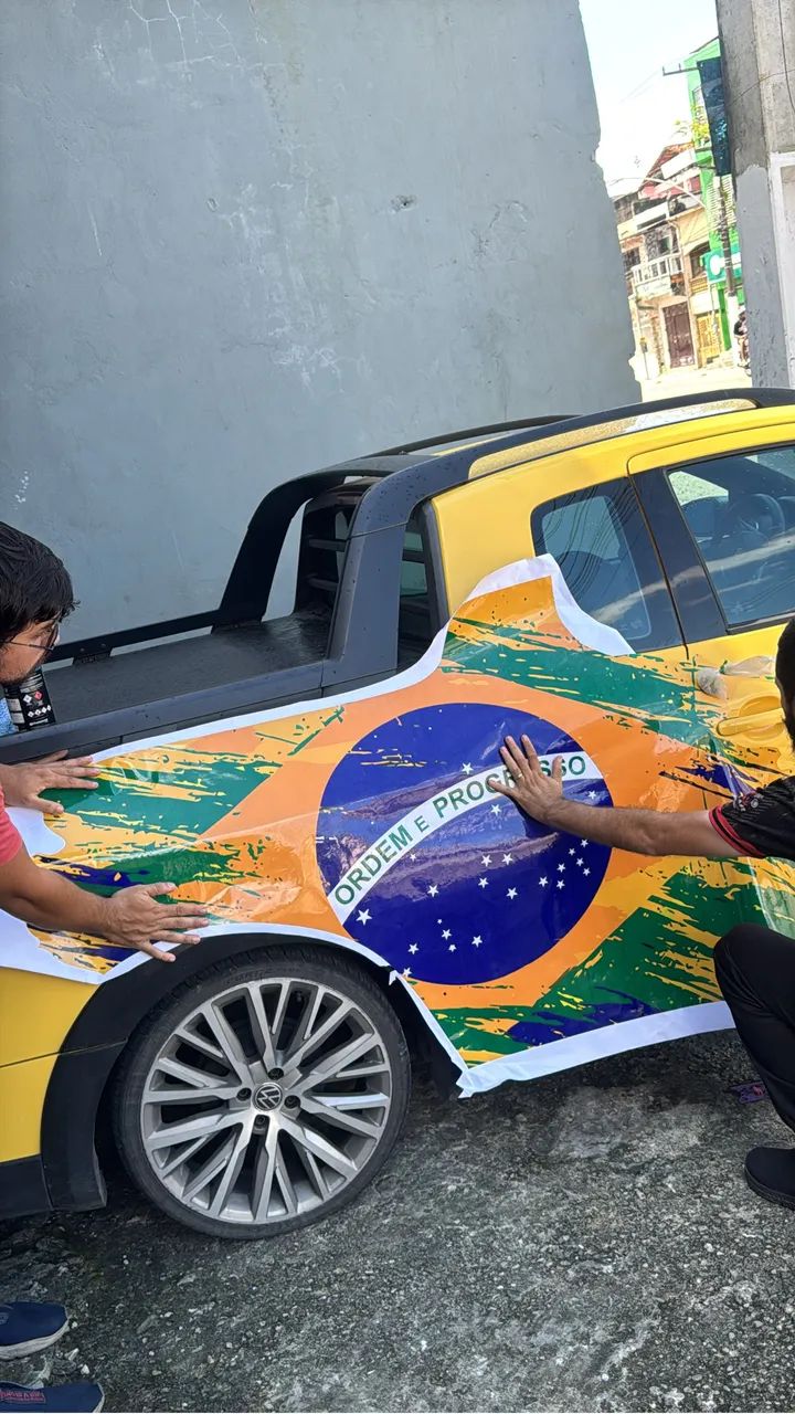 Envelopamento e plotagem pra sua frota empresarial  - Foto 2