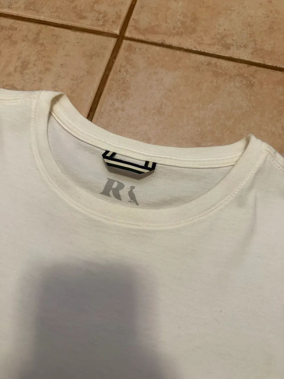 Camiseta Básica Reserva 100% algodão  - Foto 4
