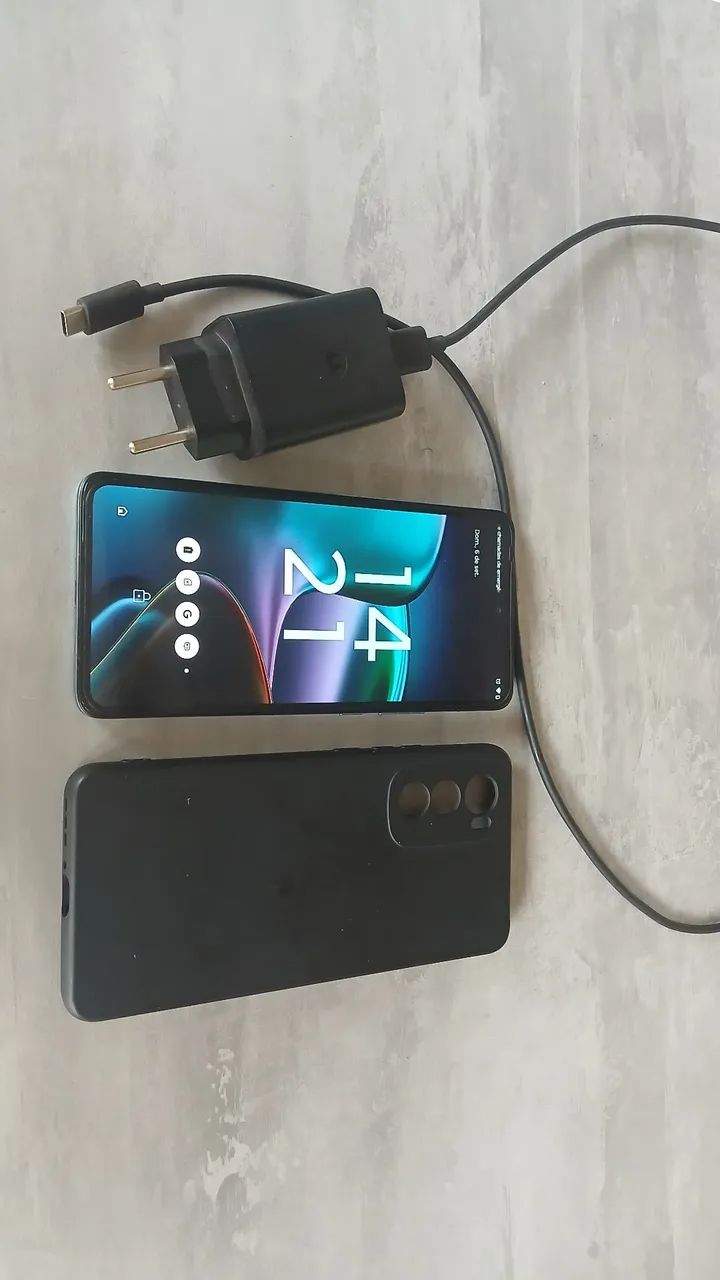 Vendo celular motorola edge30, ótimo estado de conservação e leva carregador original. - Foto 4