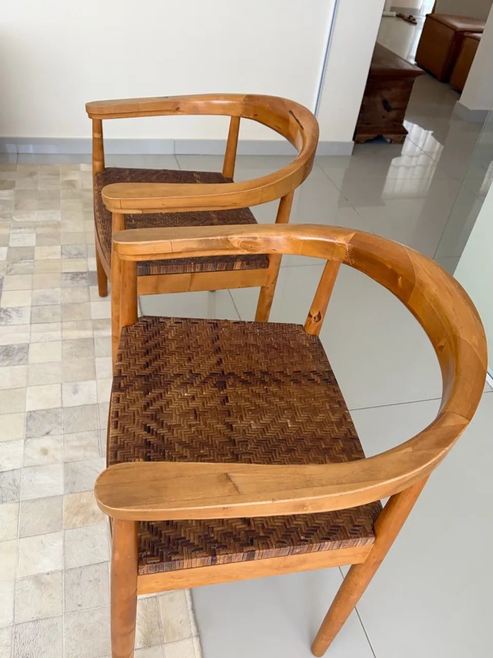 Cadeiras com braço - Foto 2