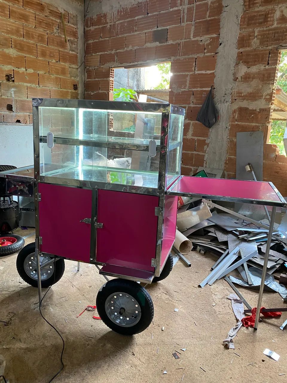 Carrinho de doces e bolos / carrinho gourmet / food cart  - Foto 3