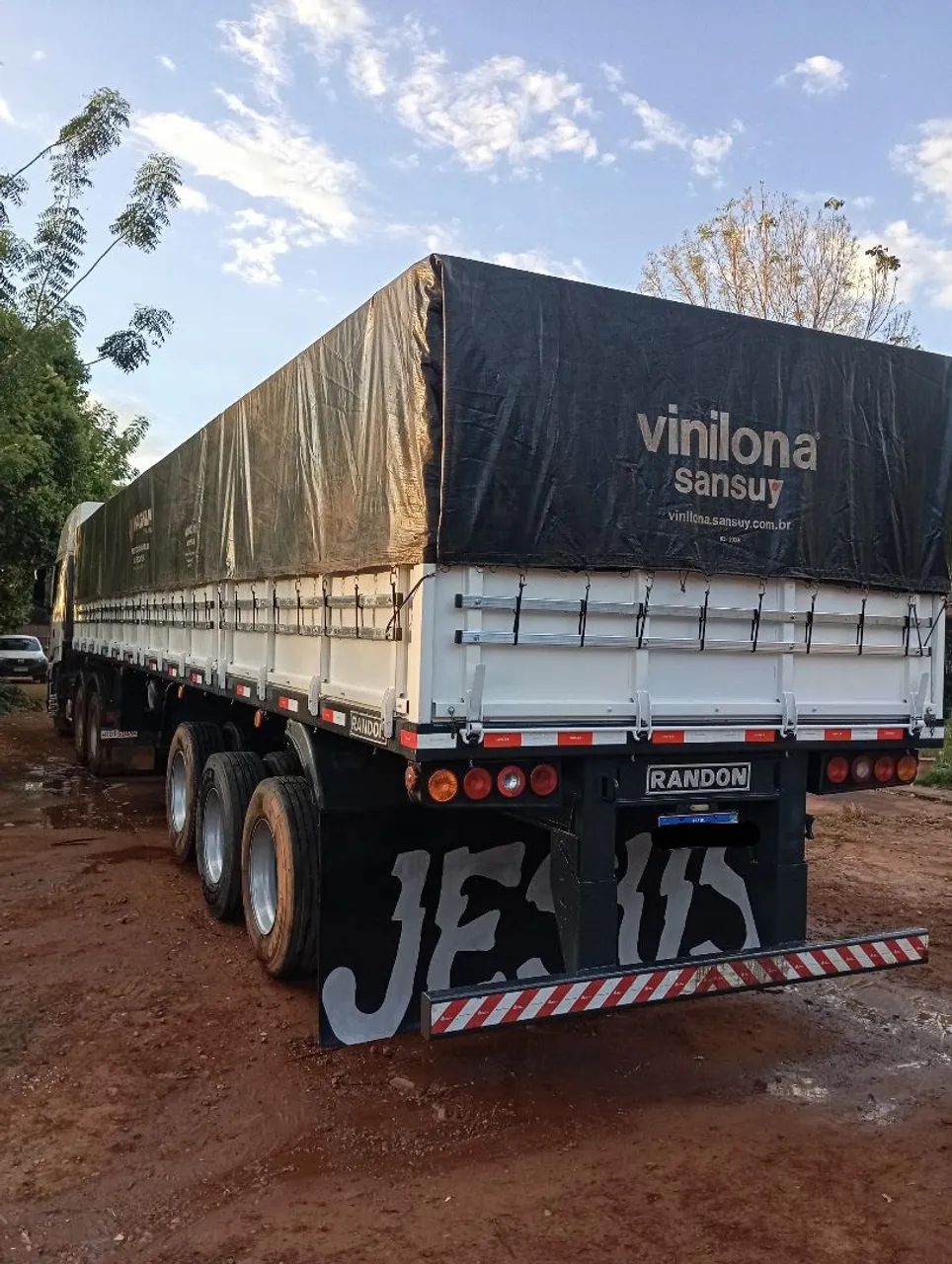 Carreta LS Randon 2007, rodas 295