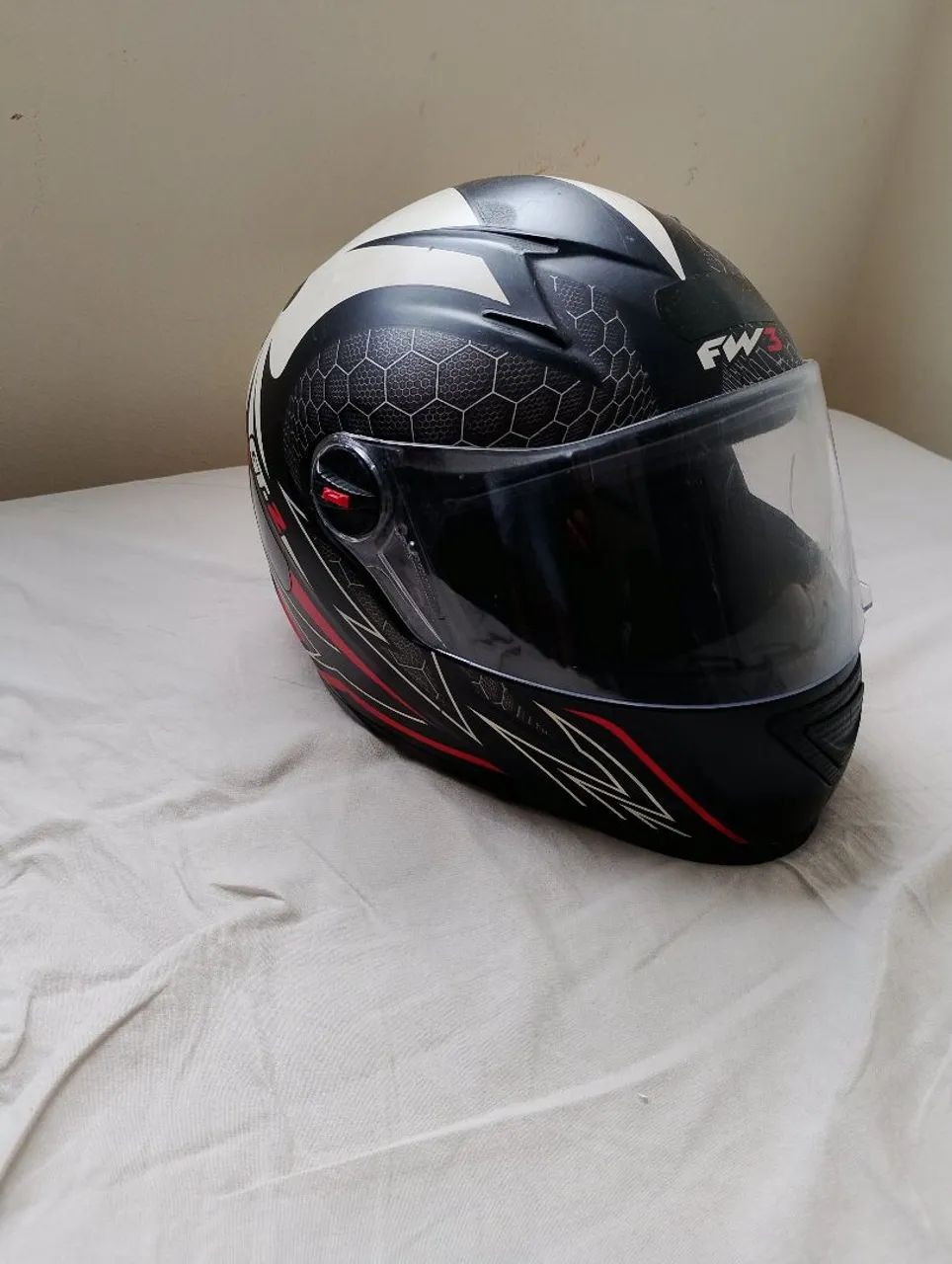 Capacete fw3 usado, em perfeito estado... - Foto 4