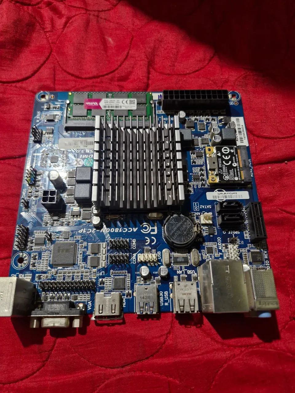Kit mini placa mae accept com processador Dual Core J1800 + 8GB DDR3 - Foto 2