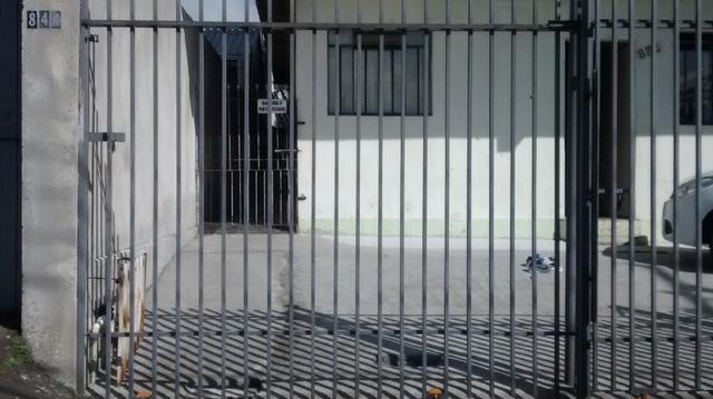 Quartos em ótima localização - Foto 2