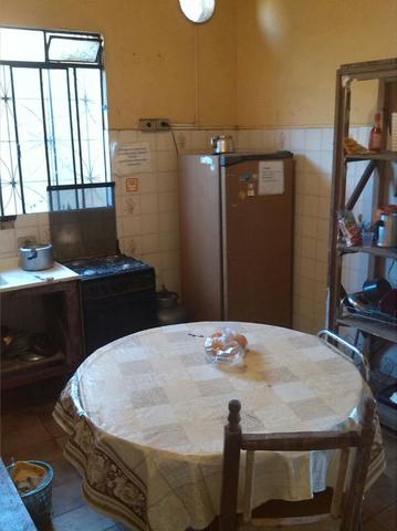 Quartos em ótima localização - Foto 4