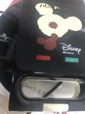 Máquina de waffle e sanduíche Ariette Disney