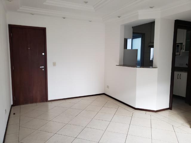 Apartamento mobiliado 2 dormitórios no Batel - Foto 6
