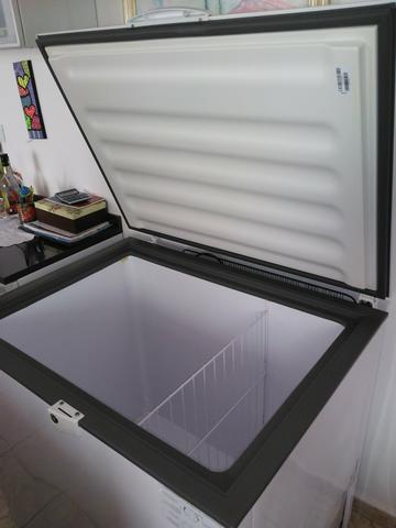 Vendo frezer consul semi novo