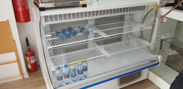 Balcão refrigerado semi novo