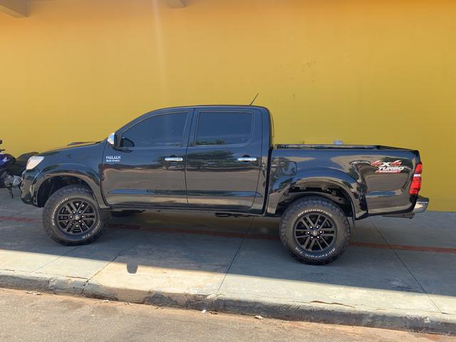 Hilux srv