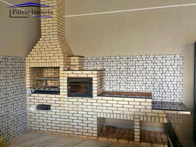 Maravilhosa casa moderna, completa em armários, ar condicionado, 05 quartos, 04 com suítes - Foto 19
