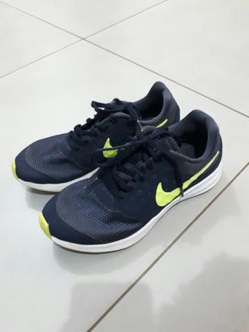 Vendo conjunto com 4 tênis - super bem conservados - semi novos - Foto 4