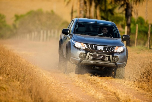 L200 TRITON OUTDOOR GLS