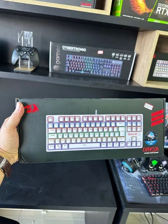 Teclado Mecânico Gamer Redragon Daksa Branco ABNT2