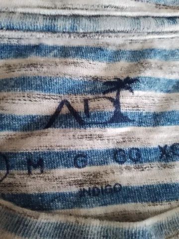 Camiseta Alan Delon.     P  veste M  - Foto 2