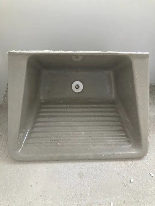 Tanque cinza de Marmofibra