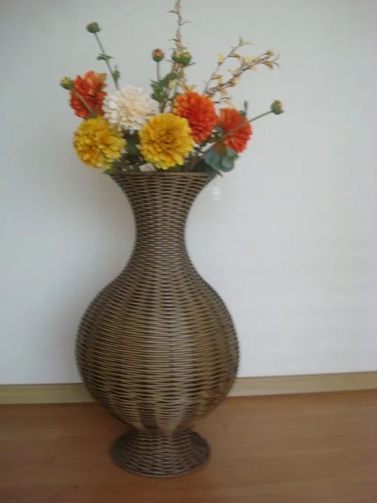 Vaso de chão de Ratan sem alça  bojudo  -  Novo