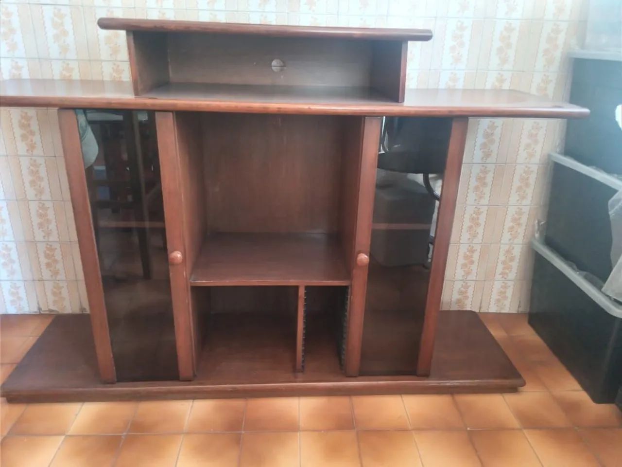 Rack de madeira para TV - Foto 2