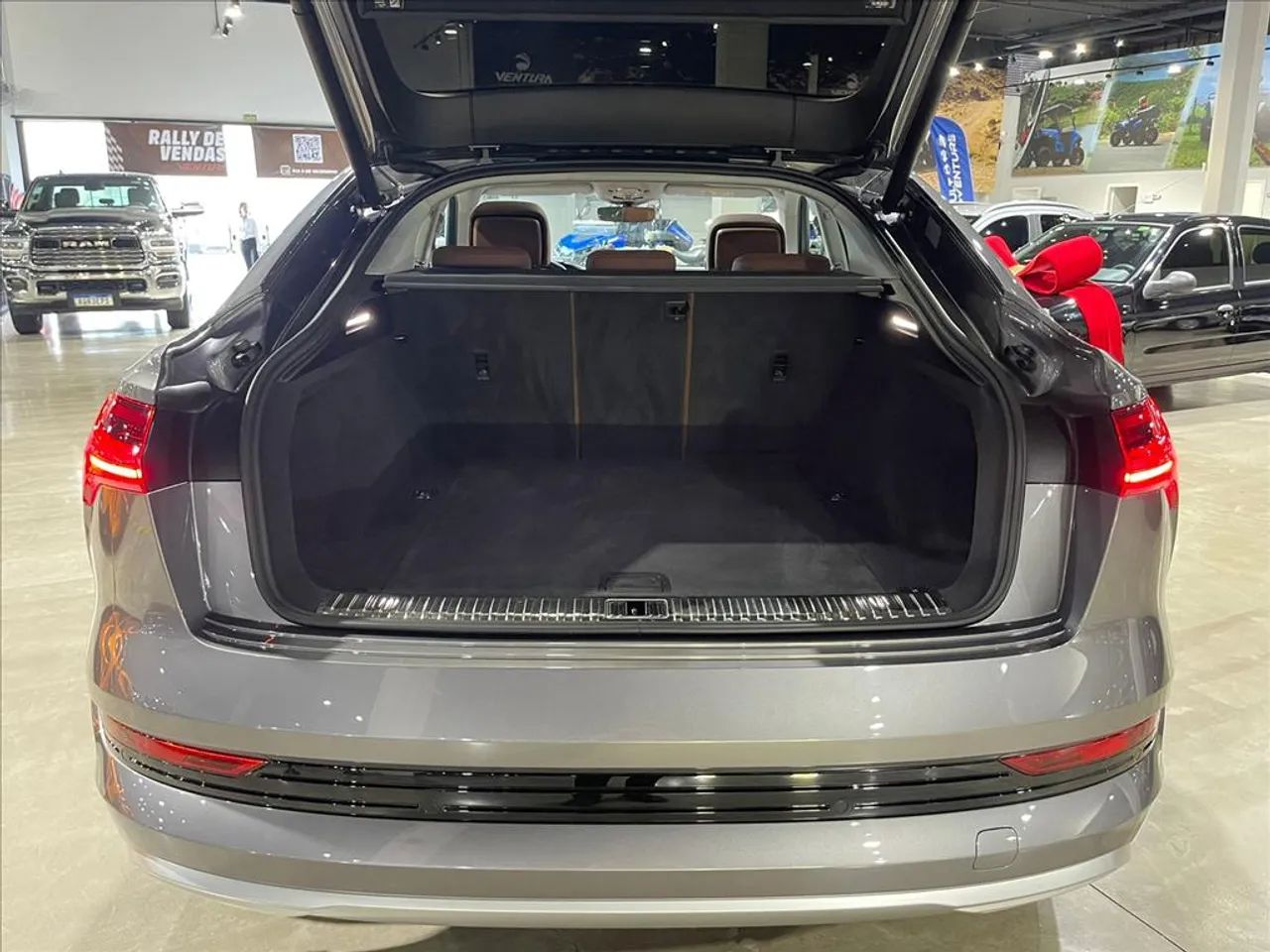 AUDI E-TRON ELÉTRICO SPORTBACK PERFORMANCE QUATTRO - Foto 15