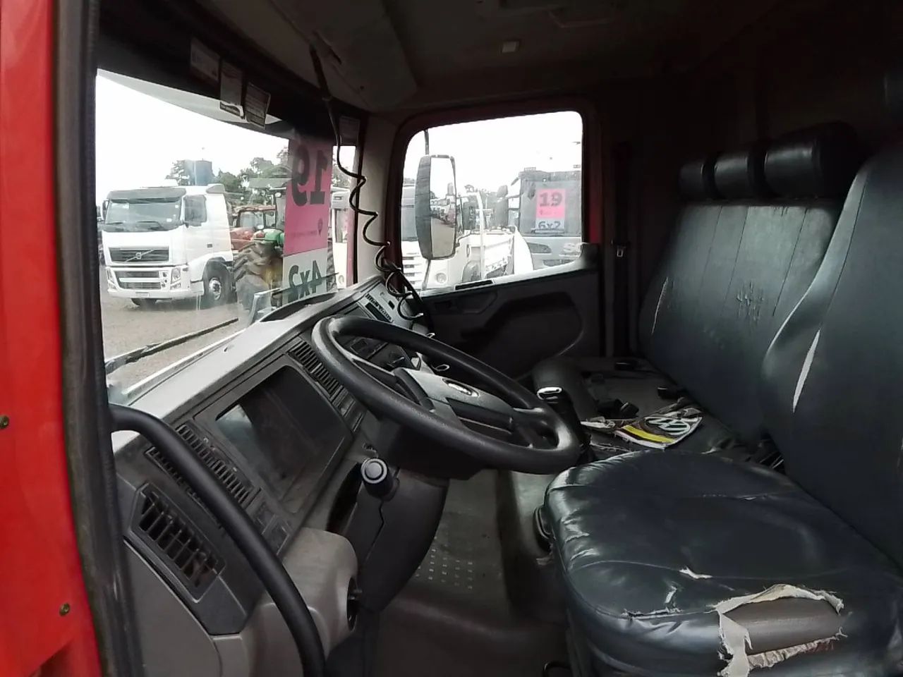 Volkswagen 15.190 E Constellation 2p (diesel)(E5) 2018/2019 Vamos Seminovos RIBEIRAO PRETO - Foto 10