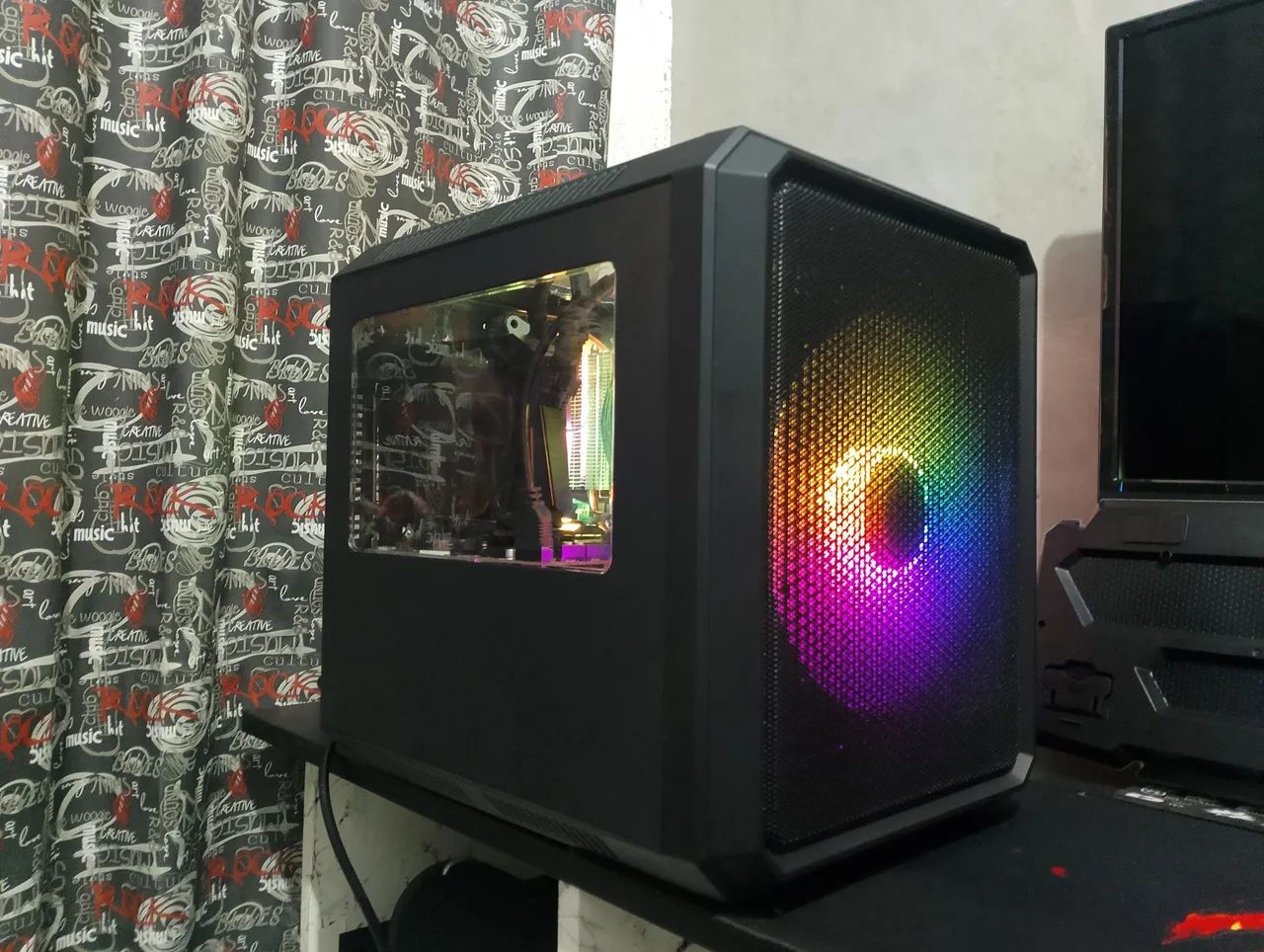 CPU Ryzen 5 (Mini Cubo)
