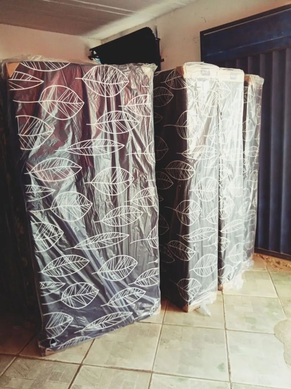 Vendo cama box casal ou solteiro *