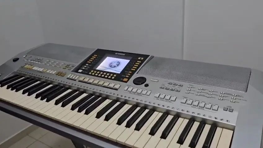 Teclado Yamaha PSR-S910  - Foto 2
