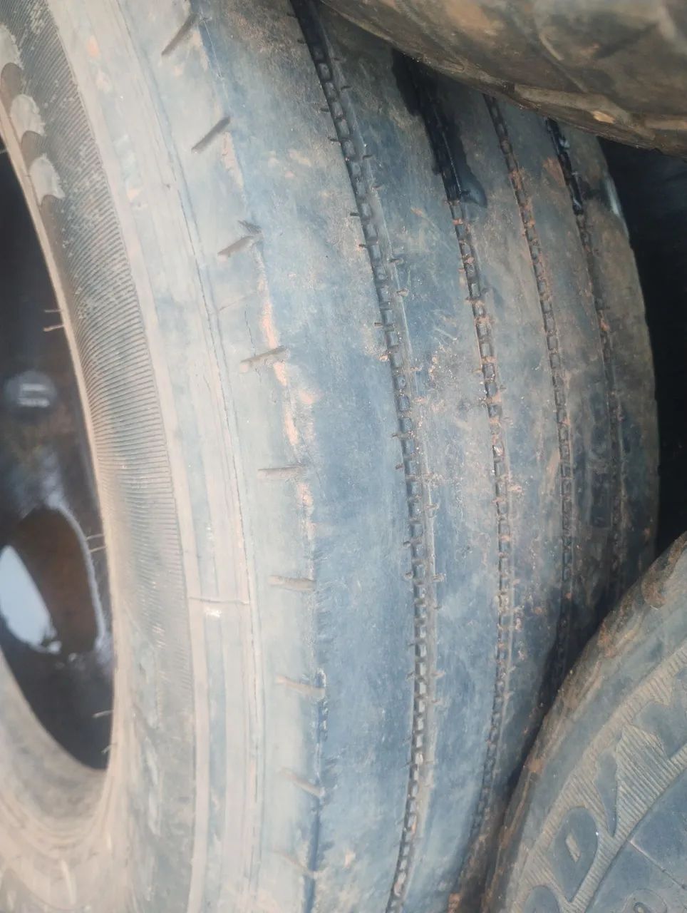 Par pneu usado van caminhão 3/4  trator  - Foto 3