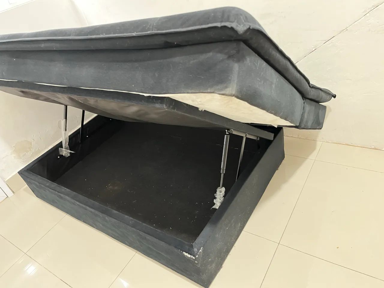 Trundle Sofa with Storage Compartment (Slightly Used)64728974532995124