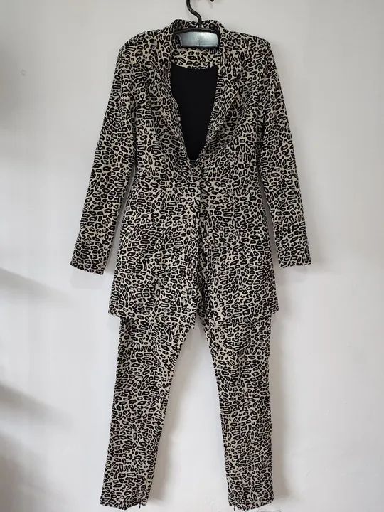 Conjunto de Blazer e Calça Leopardo - Foto 3