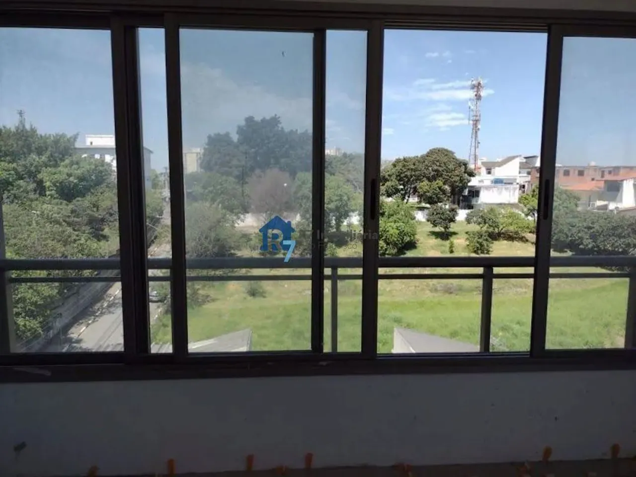 Sala Comercial 1 dormitórios para alugar Umuarama Osasco/SP
