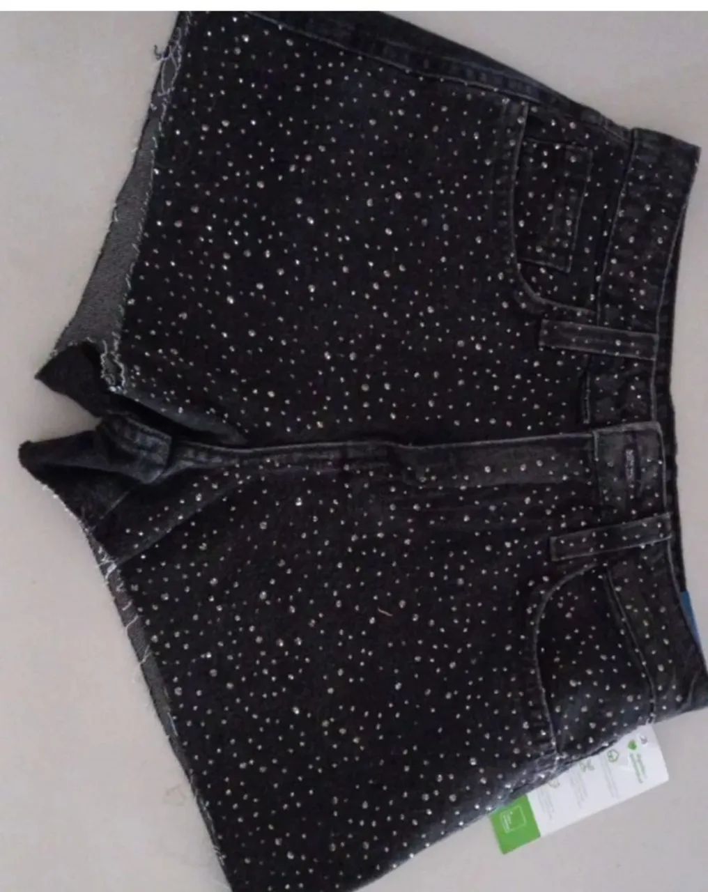 Short preto com brilho