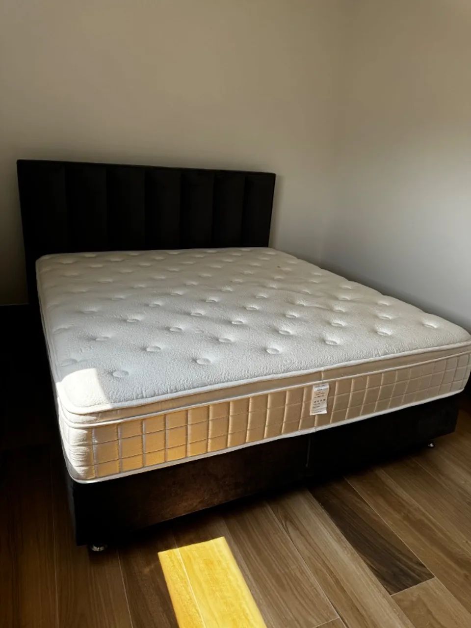 Cama Box Charlotte  180x200 - Conforto com Molas Ensacadas - semi-nova  - Foto 5