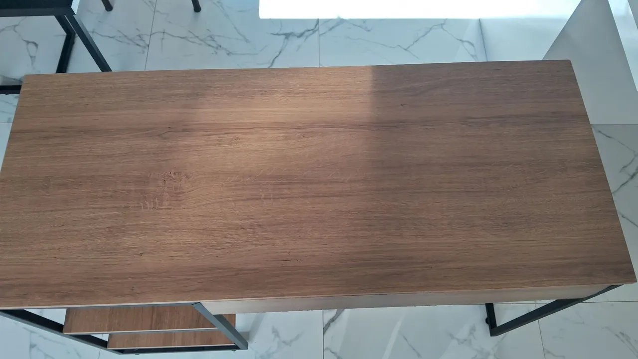 Mesa de escritório moderna