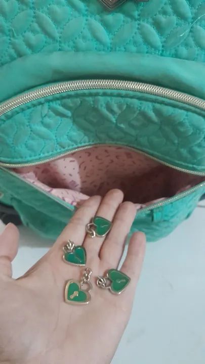 Mochila Kika com rodinhas - Foto 4