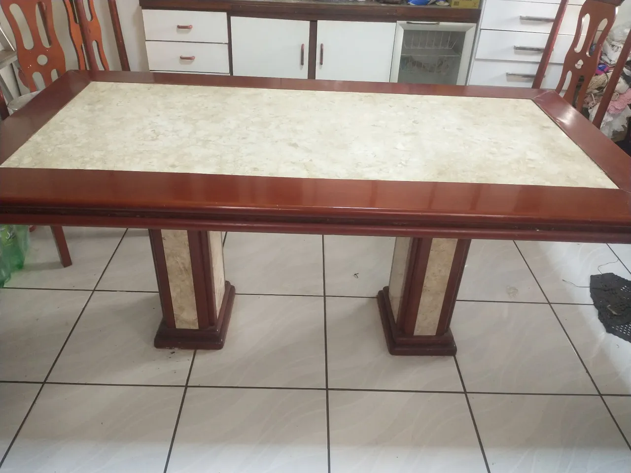 Mesa em mármore legitimo