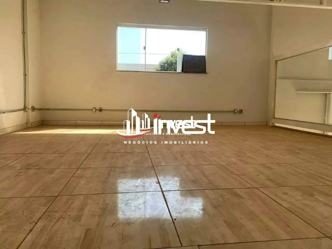 Galpão Comercial para Locação com 150 m2 e uma área de 422 m2 - Foto 3