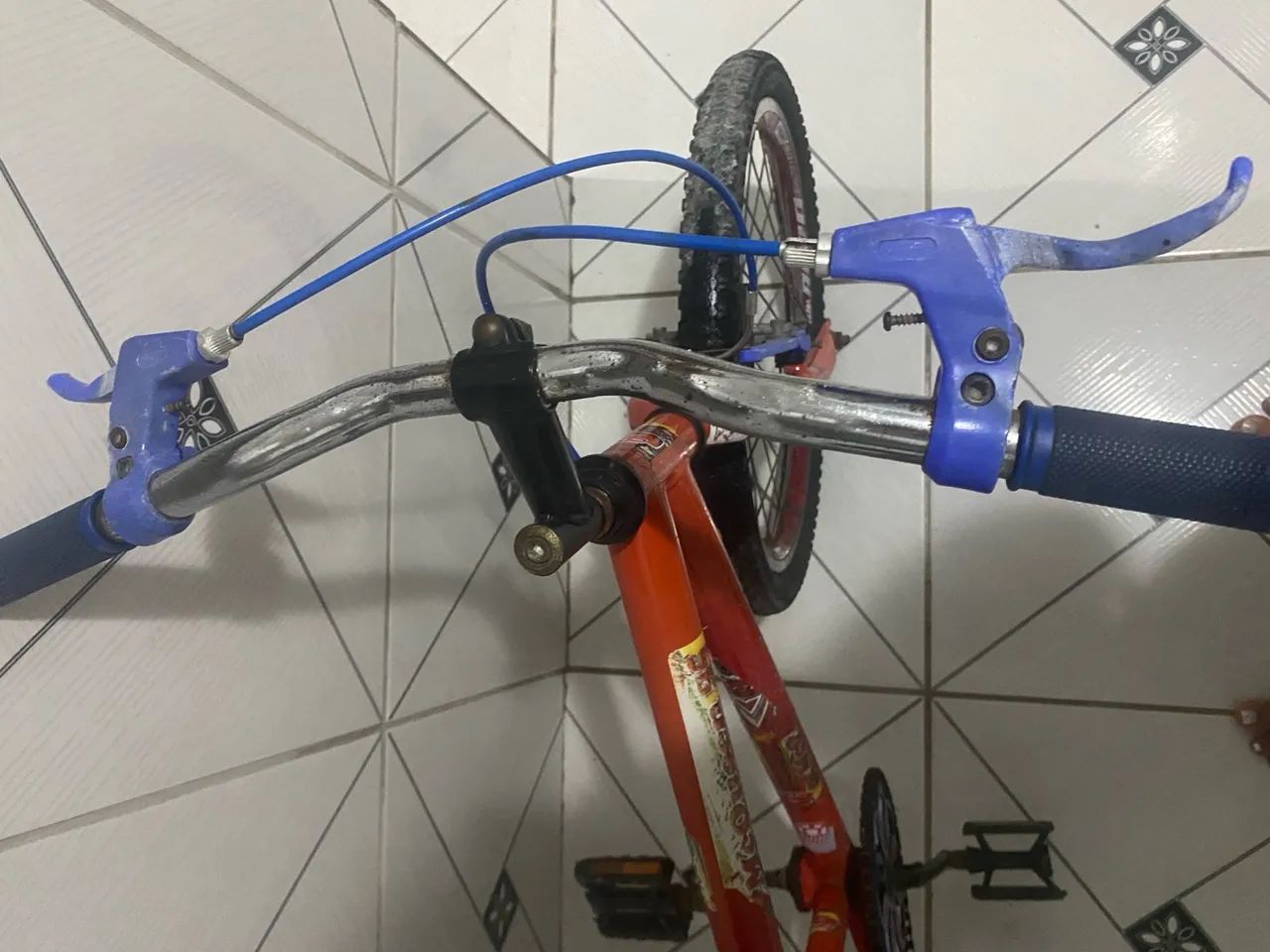 Bicicleta Infantil Vermelha - Foto 2