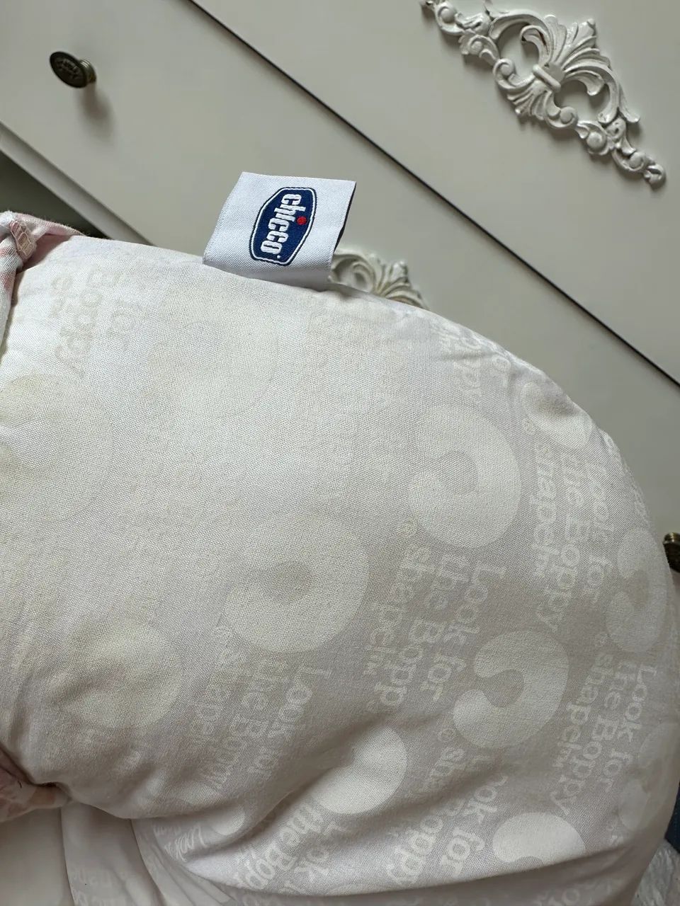 Almofada amamentação Chicco - Foto 4