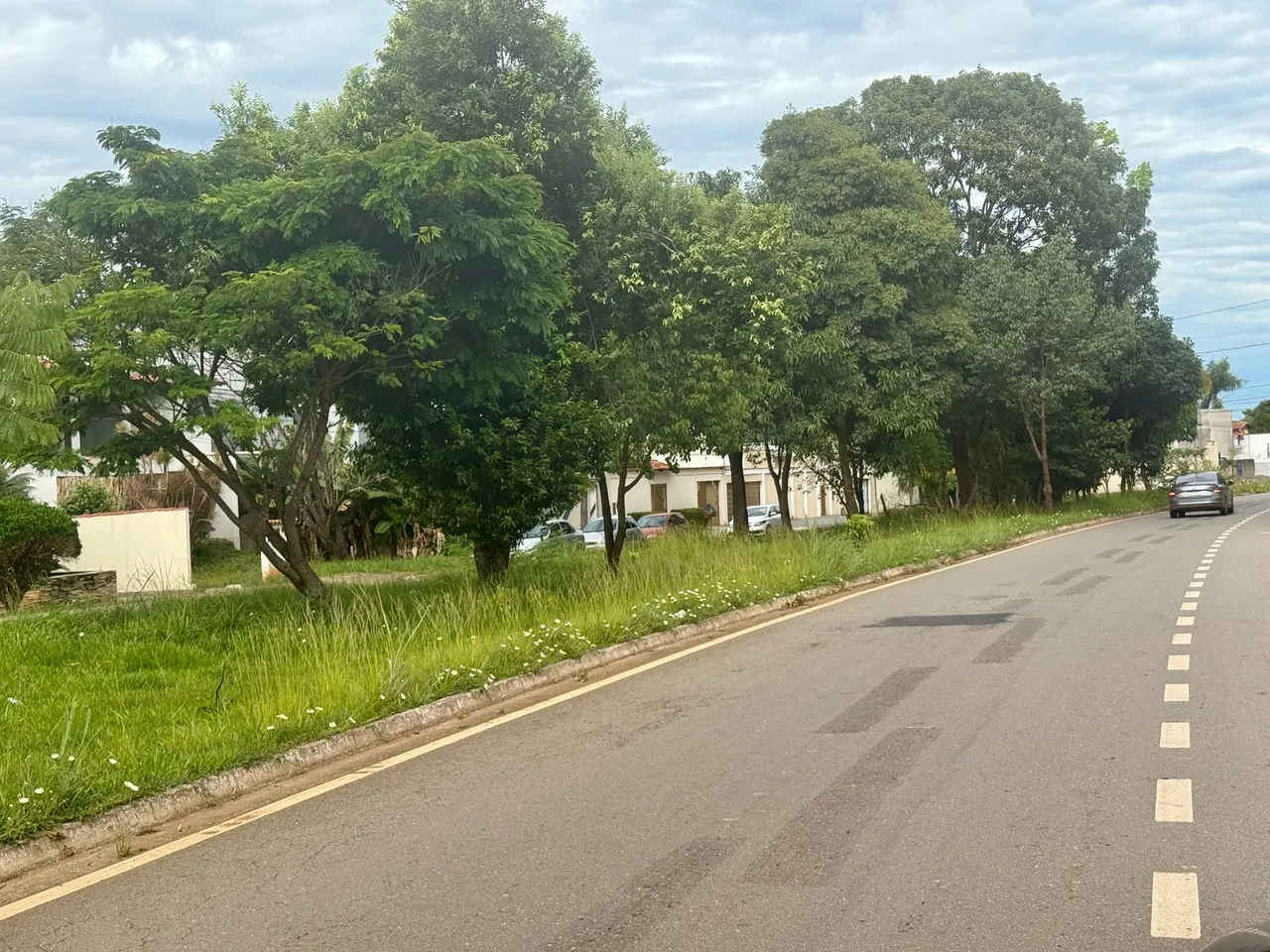 Imóvel para venda possui 405 metros quadrados em Jardins França - Goiânia - GO