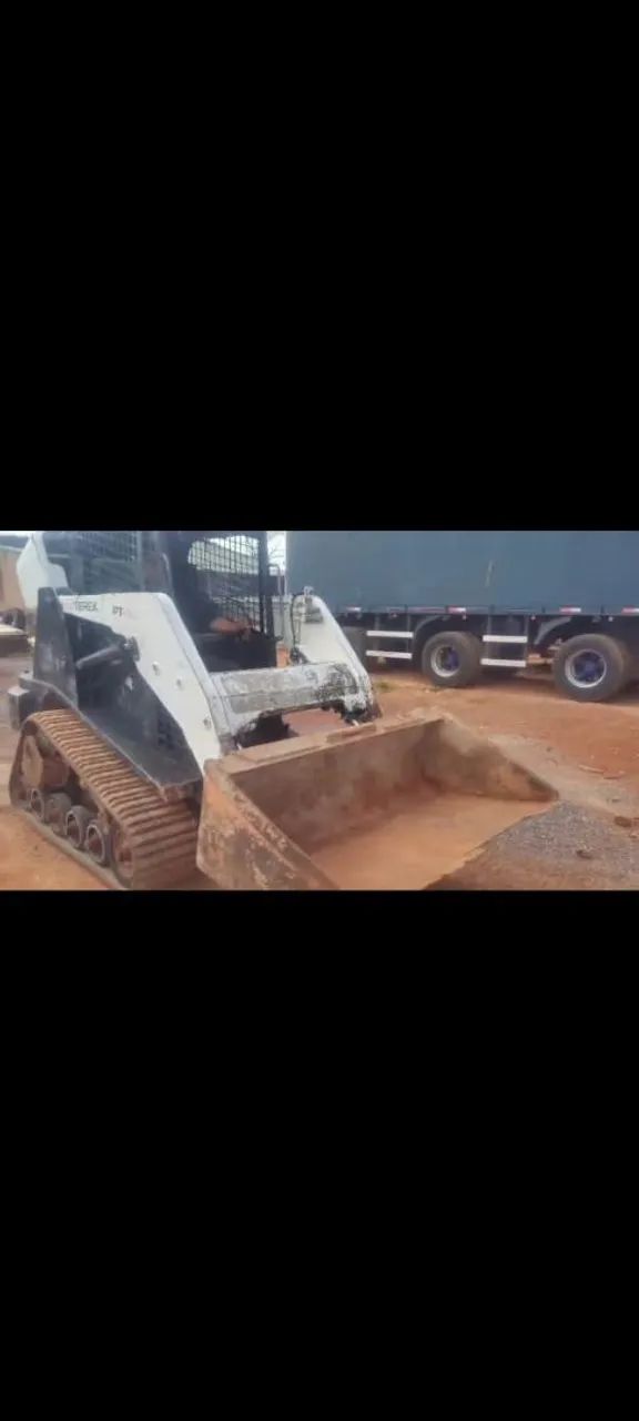 Mini carregadeira de esteiras marca :terex PT50 ano 2011 - Foto 3